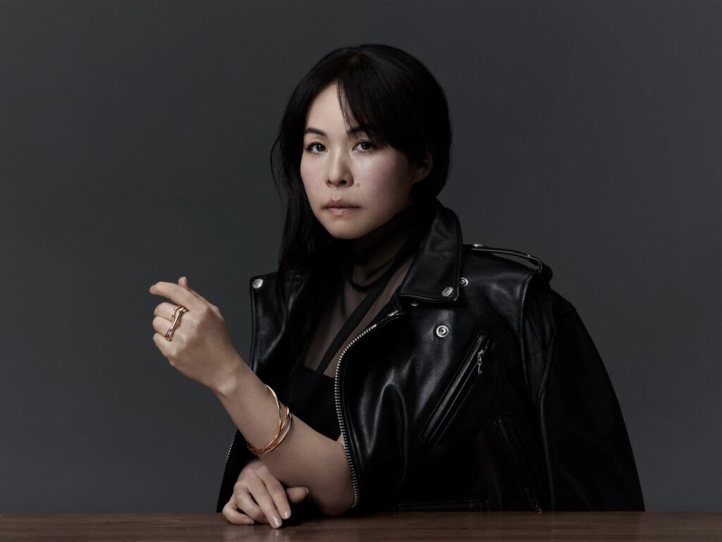 모두바늘로낳은제자식들입니다-꼼데가르송-레이가와쿠보-준야와타나베-사카이-아베준이치-카라-KOLOR-아베치토세-후미토간류-화이트마운티니어링-유니클로-아이자와요스케-해체주의패션