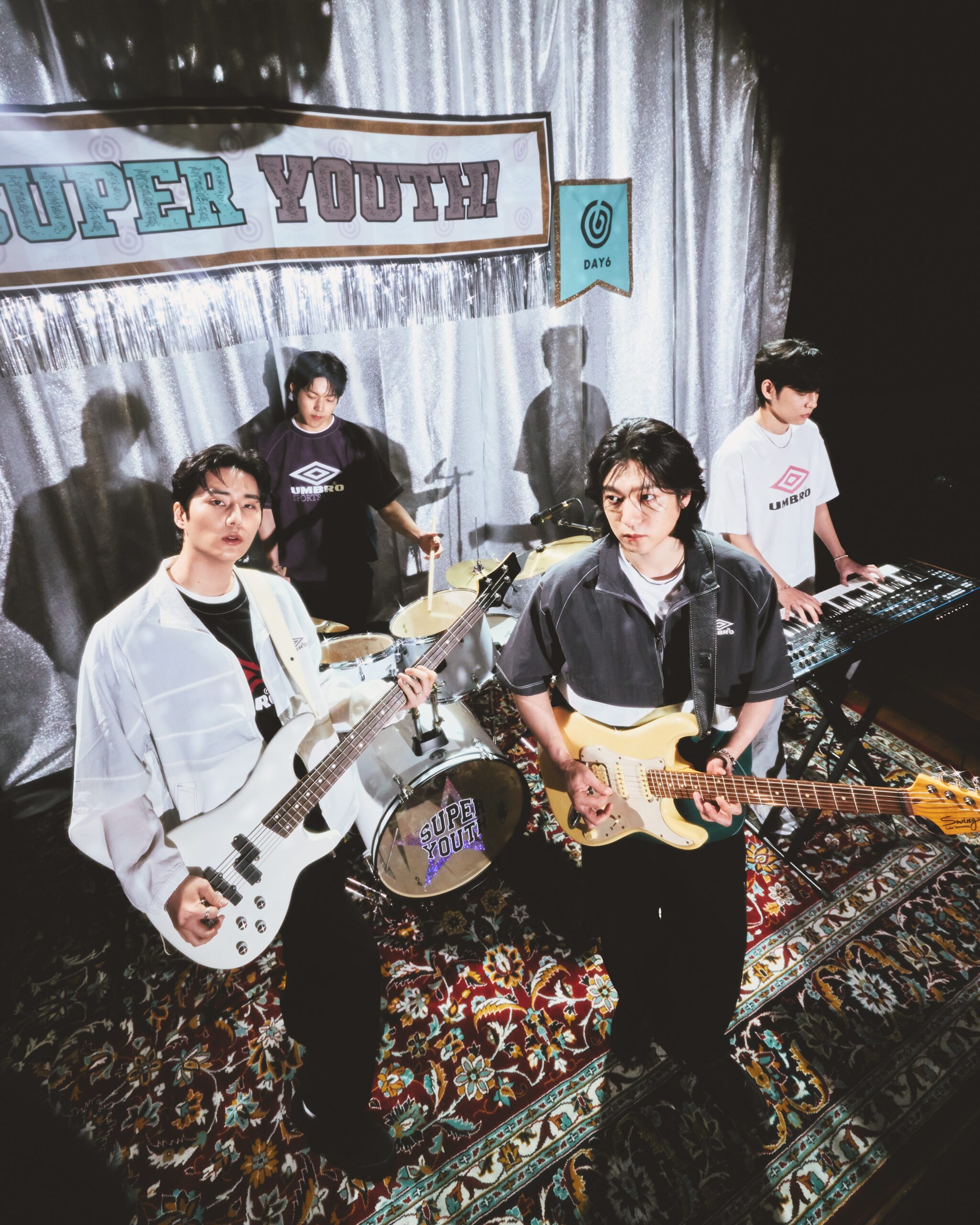 엄브로와 데이식스의 특별한 합주 커버이미지