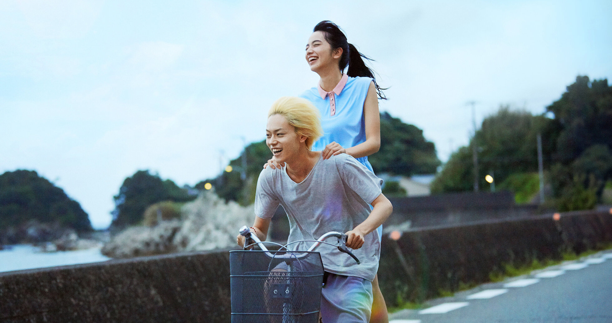 날씨 좋다, 자전거 타는 영화 보자 커버이미지