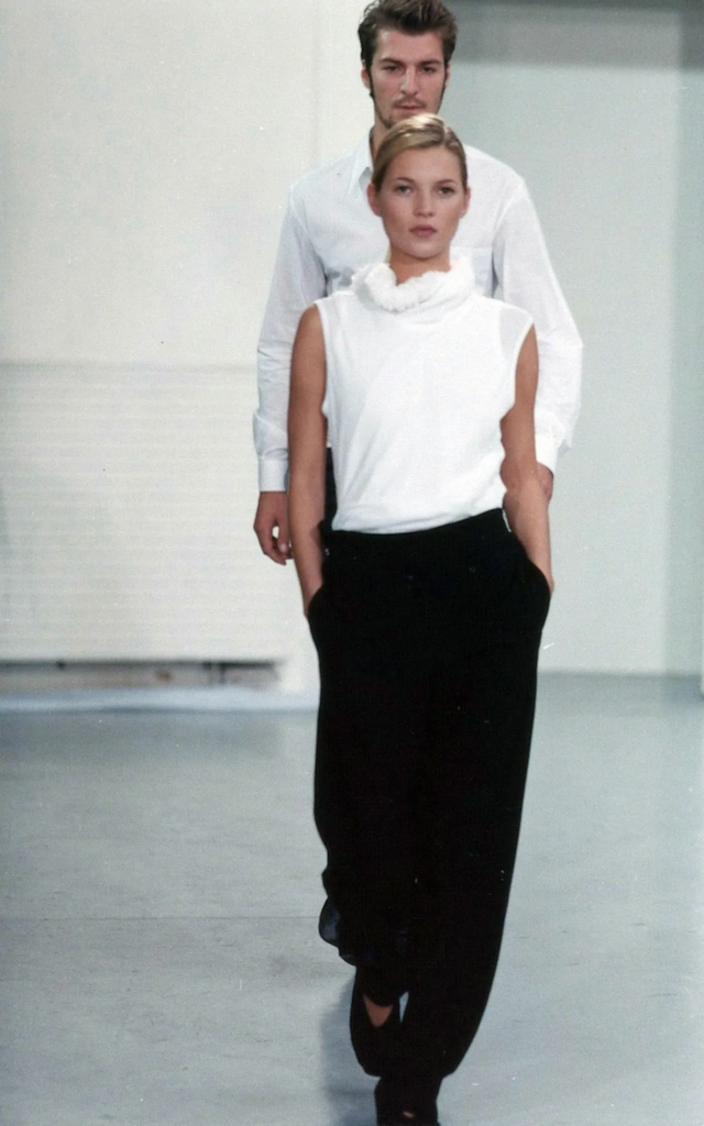 헬무트랭-y2k-미니멀-90s미니멀리즘-드뮤어룩-올드머니-글로우업매거진