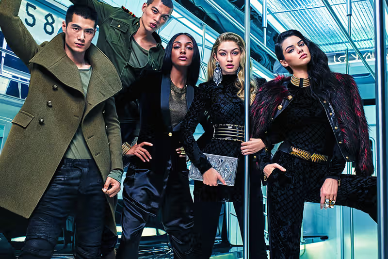 HM-글렌-마틴스-협업-콜라보-와이프로젝트-마르지엘라-칼라거펠트-발망-꼼데가르송-로크-황록-베르사체-시몬로샤