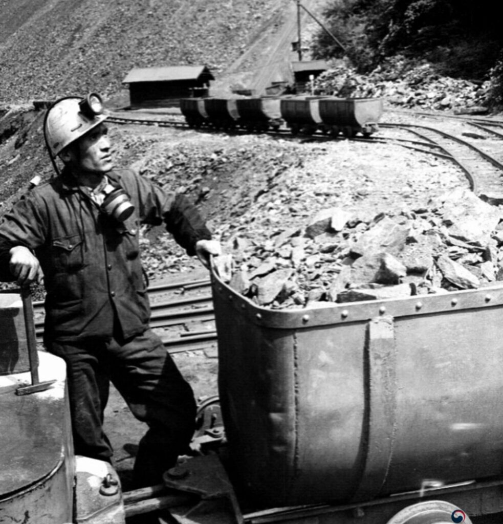 손흥민-강원도-춘천-양양-강릉-원주-디오리진-탄광촌-석탄-광부-한국-근대-경제