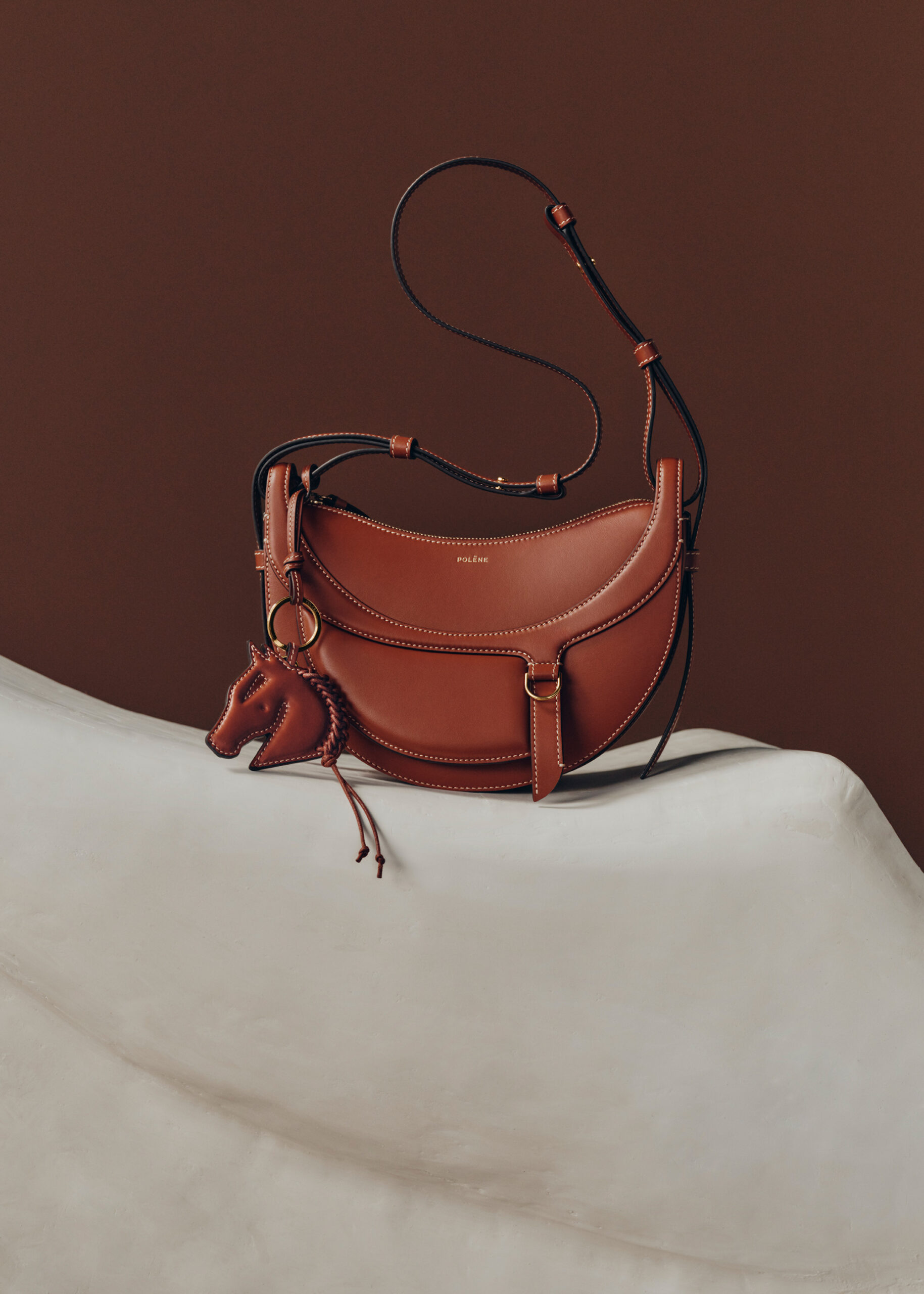 역동성, 절제된 우아함의 해가 왔다 커버이미지