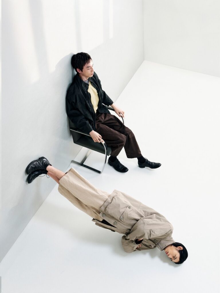 이얼즈어고-본질-에드워드-리어-26SS