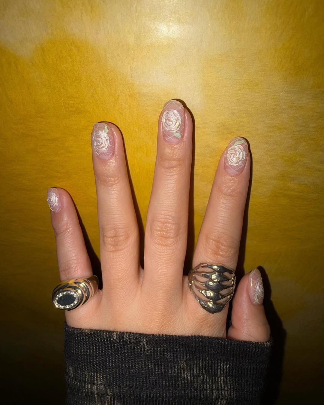 너, 벌써 네일 바꿀 때 됐다 커버이미지